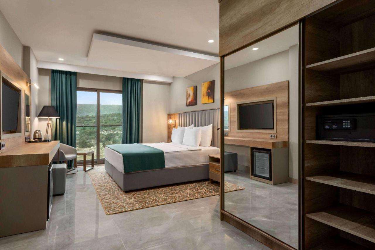 Ramada Resort By Wyndham Kızkalesi Eksteriør billede